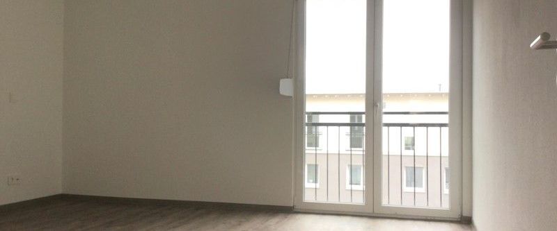 Erstbezug nach Aufstockung! Helle und moderne 3-Raumwohnung mit Balkon - Foto 1