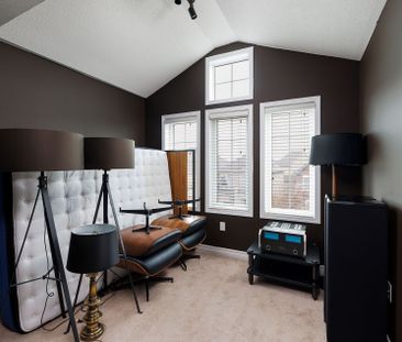 For Lease - 220 Sarah Cline Drive, Oakville, Ontario - Photo 2