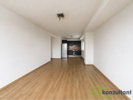 Pronájem bytu 2+kk 61 m² - Fotografie 2