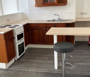 High Street - Photo 5