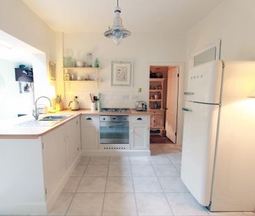 3 bedroom semi-detached house to rent - Photo 3