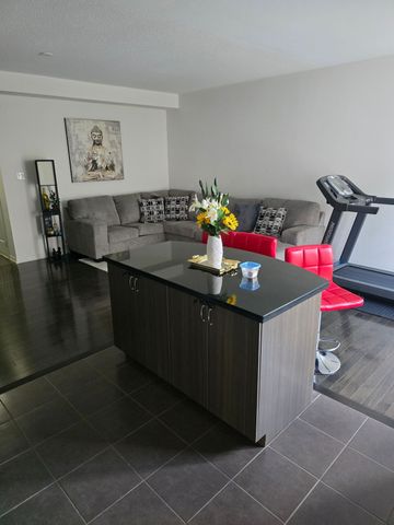 For Lease - 92 Honeyview Trail, Brampton, Ontario - Photo 3