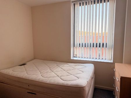 2 bedroom flat to rent - Photo 5