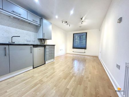 2 bedroom flat to rent - Photo 3