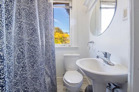 For Lease - 49 Wentworth #Upper Street, Hamilton, Ontario - Photo 2