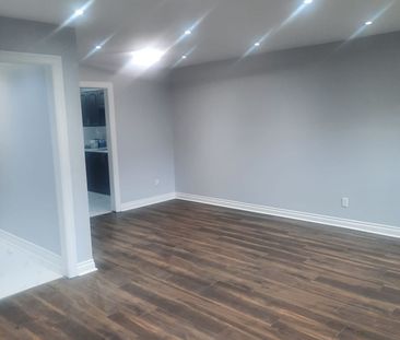 For Lease - 12 Silverstream Road, Brampton, Ontario - Photo 6