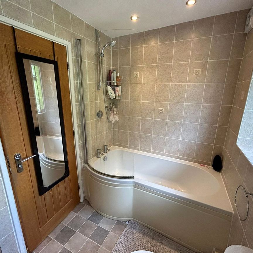 Saffron Road, Bracknell Saffron Road, Bracknell - Photo 2