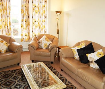 3 bedroom terraced house to rent - Photo 3