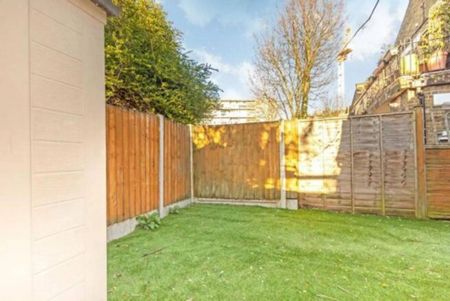 2 bedroom terraced house to rent - Photo 4