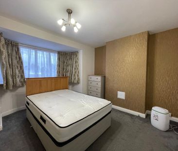 3 bedroom semi-detached house to rent - Photo 6