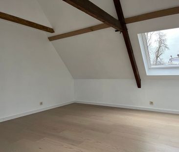 Gerenoveerde woning met 3 kamers op idyllische locatie in hartje Br... - Photo 2