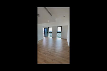 1 Bed Flat, Marsh Wall, E14 - Photo 2