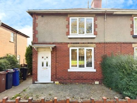 3 bedroom house to rent West End Crescent, Royston, S71 - Photo 3