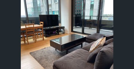 FURNISHED! 18th Floor! Two Bedroom Apartment! in the Heart of Southbank! - Photo 5