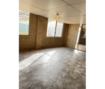 4 Lydia Place, Greenfields, WA 6210 - Photo 2