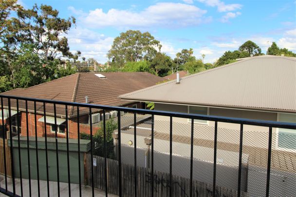 Affordable Caulfield North Opportunity - Photo 1