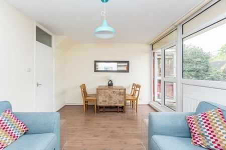 3 Bed Flat, Calgary Court, SE16 - Photo 3