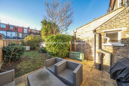 2 bedroom terraced house to rent - Photo 2