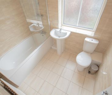 Victoria Road, Hyde Park, LS6 1DR, Leeds - Photo 6