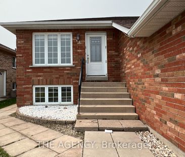 Semi-Detached Home For Lease | S8103276 - Photo 4