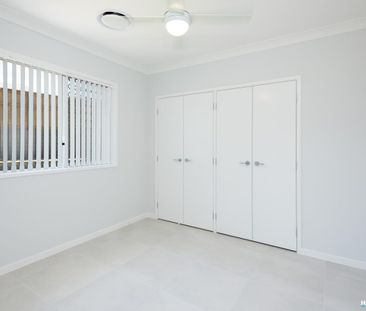 Brand-new Clarendon home - with ducted Air conditioning - Photo 2