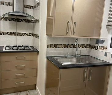 1 Bed Flat, Black Prince Avenue, CV3 - Photo 3