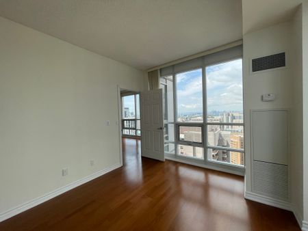 COLLEGE PARK PHASE II: Bay & College (761 Bay St) AD#103611 - Photo 4