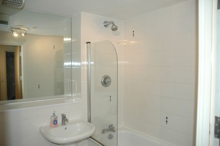 2 Bed Flat, Centenary Plaza, B1 - Photo 2