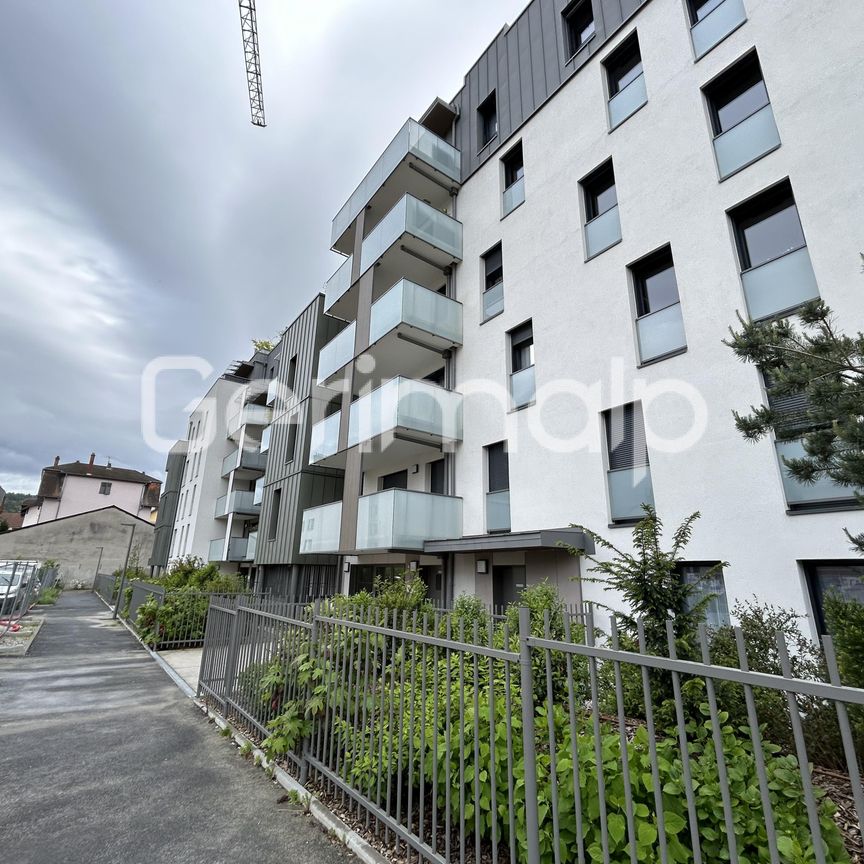 Location Appartement 4 pièces 81,82 m² - Photo 1