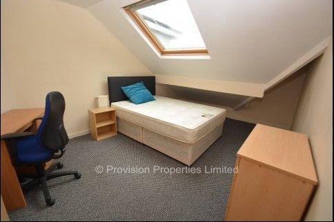 9 Bedroom Student Houses in Headingley - Photo 1