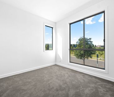 Brand new apartment in central Oran Park location - Photo 3