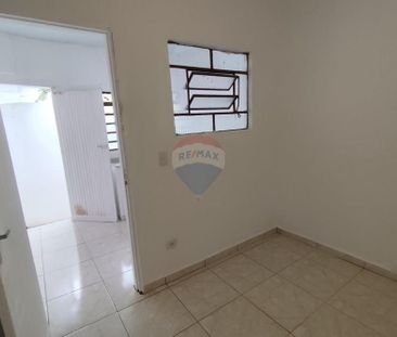 CASA 2 DORMITÓRIOS – 32M² - PARA LOCAÇÃO - Foto 1