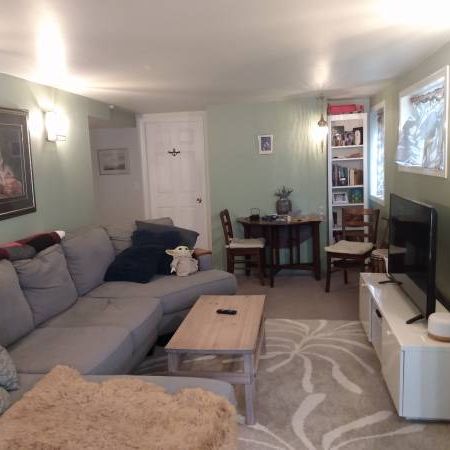 Cambie Village - Clean & Bright 2 Bedroom Garden Suite - Photo 4