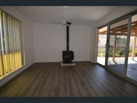 CHARMING HOME IN SILVER SANDS , WALK TO BEACH - Photo 4