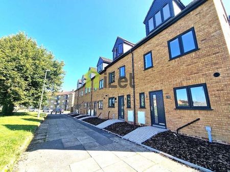 Park Walk, Northampton, NN5 - Photo 4