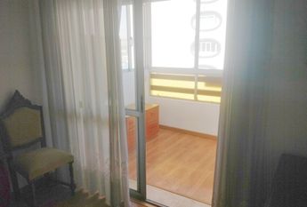 Apartamento T3 na Costa da Caparica semi-mobilado