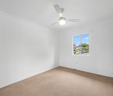 Spacious Family Home in Deception Bay - Photo 1