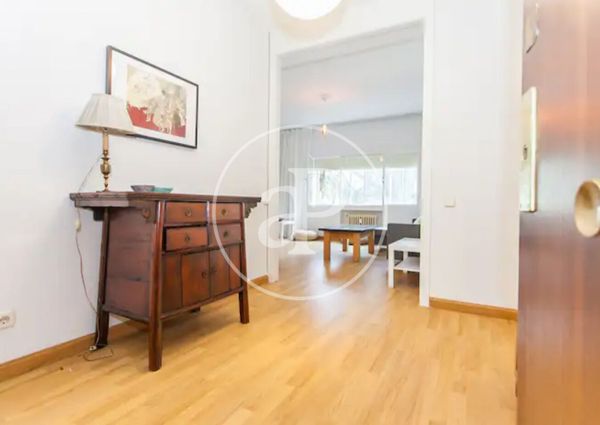 Flat for rent in Valdeacederas (Madrid)