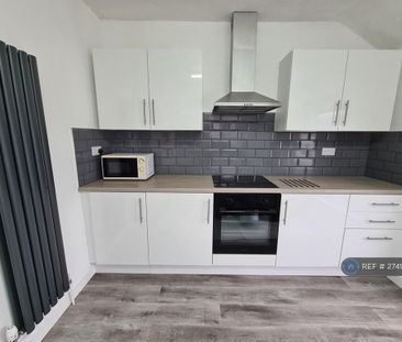 2 bedroom flat to rent - Photo 3