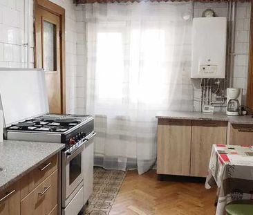 4 camere, 100 mp, dec, 2 balcoane , optional garaj, zona strazii Bucuresti - Fotografie 3