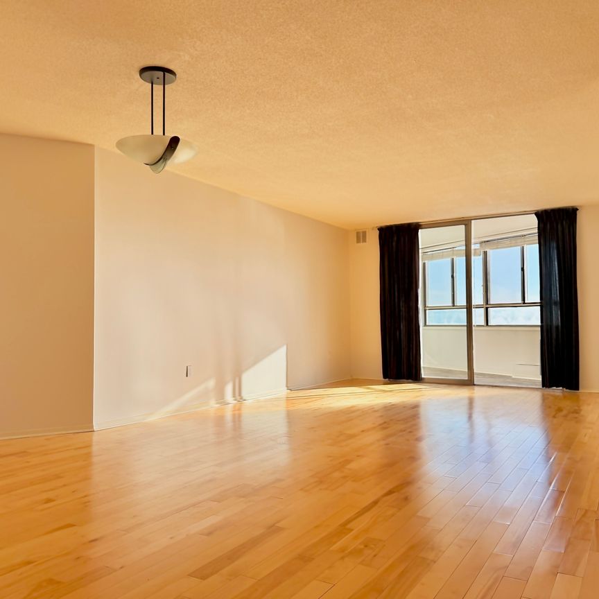 For Lease - 270 Queens Quay Unit# 2404, Toronto, Ontario - Photo 1