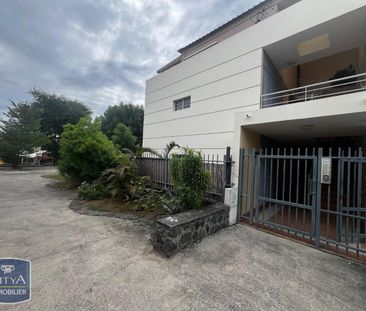 Location Appartement 1 pièce 33m² ST GILLES LES BAINS 97434 - Photo 4