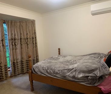 3-bedroom shared house / townhouse, Macpherson street - Photo 3