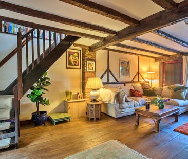 High Street - Photo 4