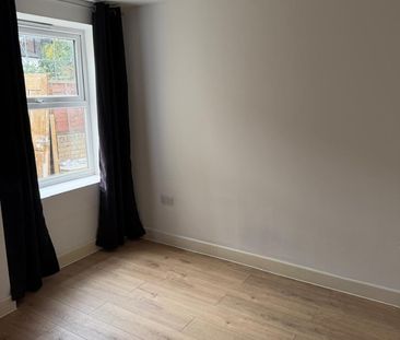 1 Bed Bungalow, Mellison Road, SW17 - Photo 5