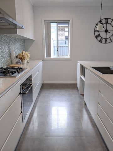 Modern Living - Photo 3