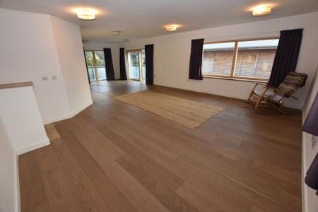 2 bedroom detached house to rent - Photo 5