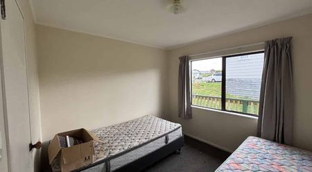 Refurbished 3 Bedroom House - Photo 5