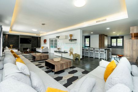 Villa for rent in Nueva Andalucia - Photo 5