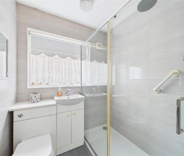 2 bedroom detached bungalow to rent - Photo 1